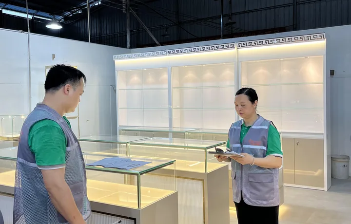 Incoming inspection of custom display fixture components
